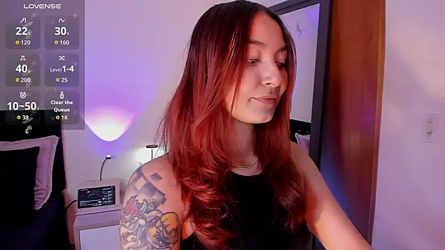 Snapshot of Isis-Blaze chatting on December 14, 11:49 am Isis-Blaze online show from December 14, 11:49 am