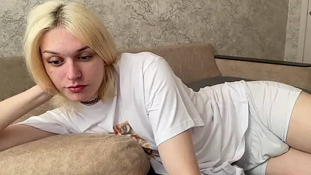 evelina228 online show from September 29, 6:53 am