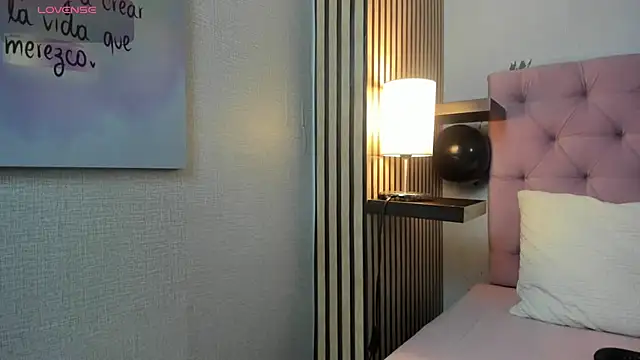 orion  smith online show from November 11, 11:16 am