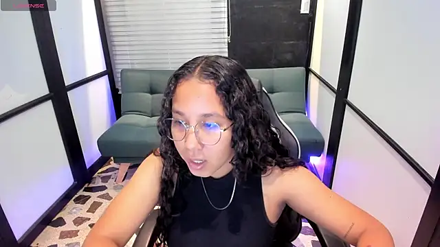 Noahsmitth  online show from September 30, 7:53 pm