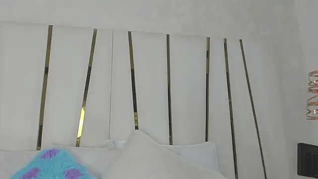 Snapshot of bonnie_sm chatting on September 28, 7:10 pm bonnie sm online show from September 28, 7:10 pm