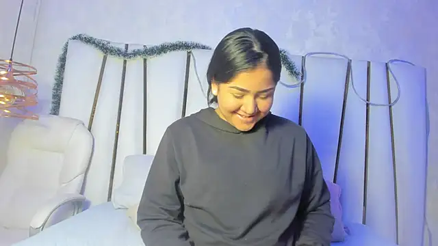 bonnie sm online show from January 6, 8:02 pm