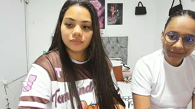 nay and aleja1 online show from June 25, 7:08 pm