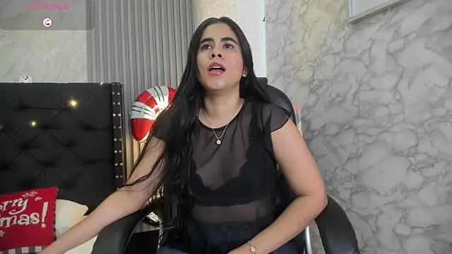 Snapshot of alicy__torres chatting on December 15, 12:44 pm alicy torres online show from December 15, 12:44 pm