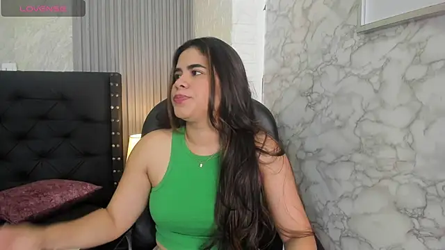 Snapshot of alicy__torres chatting on May 6, 11:58 am alicy torres online show from May 6, 11:58 am
