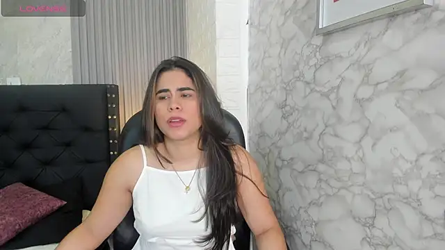 Snapshot of alicy__torres chatting on May 11, 12:17 pm alicy torres online show from May 11, 12:17 pm