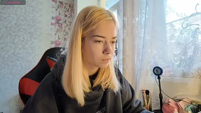 Snapshot of Witching_Moon chatting on October 11, 7:20 am Witching Moon online show from October 11, 7:20 am