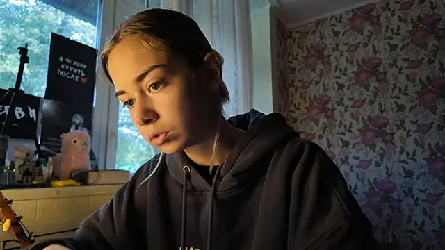 Snapshot of Witching_Moon chatting on September 12, 8:03 am Witching Moon online show from September 12, 8:03 am