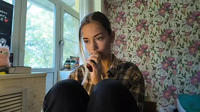 Snapshot of Witching_Moon chatting on September 9, 8:02 am Witching Moon online show from September 9, 8:02 am