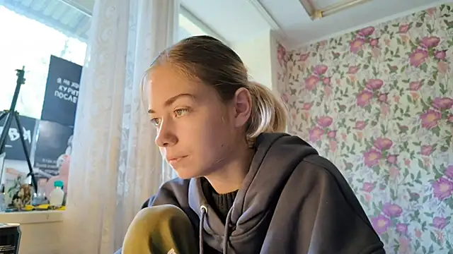 Snapshot of Witching_Moon chatting on September 19, 7:56 am Witching Moon online show from September 19, 7:56 am