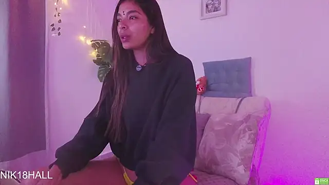 Nicolle swt online show from February 25, 10:37 am