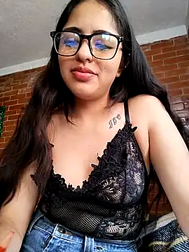 Goddesscut333 online show from November 5, 7:39 pm