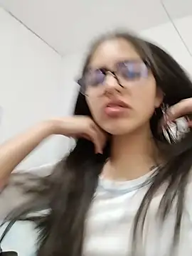 Goddesscut333 online show from July 4, 11:31 pm