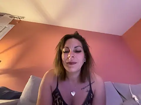 minettedusud online show from November 28, 9:26 pm