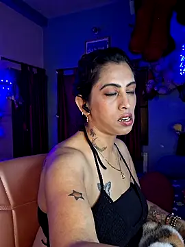 Love Beauty01 online show from March 29, 7:04 pm