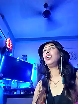 Love Beauty01 online show from February 5, 6:59 pm