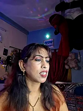 Snapshot of Love_Beauty01 chatting on July 16, 7:00 pm Love Beauty01 online show from July 16, 7:00 pm
