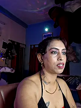 Snapshot of Love_Beauty01 chatting on July 11, 6:41 pm Love Beauty01 online show from July 11, 6:41 pm