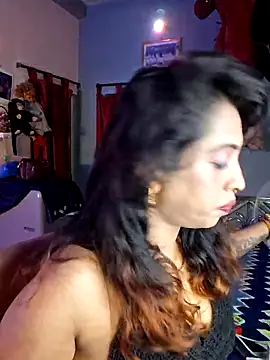 Snapshot of Love_Beauty01 chatting on June 12, 6:27 pm Love Beauty01 online show from June 12, 6:27 pm