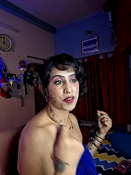 Snapshot of Love_Beauty01 chatting on May 4, 6:22 pm Love Beauty01 online show from May 4, 6:22 pm