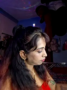 Snapshot of Love_Beauty01 chatting on July 15, 6:48 pm Love Beauty01 online show from July 15, 6:48 pm
