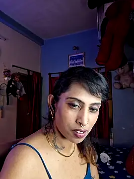 Snapshot of Love_Beauty01 chatting on April 27, 7:01 pm Love Beauty01 online show from April 27, 7:01 pm