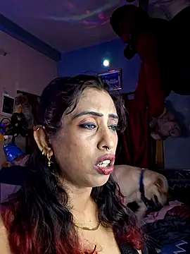Snapshot of Love_Beauty01 chatting on June 20, 6:13 pm Love Beauty01 online show from June 20, 6:13 pm
