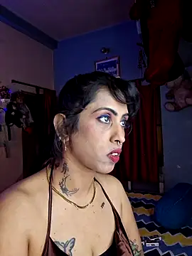Snapshot of Love_Beauty01 chatting on May 6, 6:34 pm Love Beauty01 online show from May 6, 6:34 pm