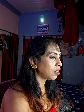 Snapshot of Love_Beauty01 chatting on May 30, 6:24 pm Love Beauty01 online show from May 30, 6:24 pm