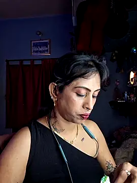 Snapshot of Love_Beauty01 chatting on April 18, 7:07 pm Love Beauty01 online show from April 18, 7:07 pm