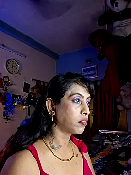 Snapshot of Love_Beauty01 chatting on June 14, 6:20 pm Love Beauty01 online show from June 14, 6:20 pm
