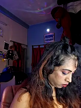 Snapshot of Love_Beauty01 chatting on June 13, 6:17 pm Love Beauty01 online show from June 13, 6:17 pm