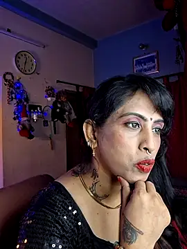 Snapshot of Love_Beauty01 chatting on May 11, 6:38 pm Love Beauty01 online show from May 11, 6:38 pm