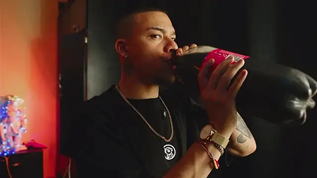 AlphaMasterXxx online show from March 28, 5:19 am