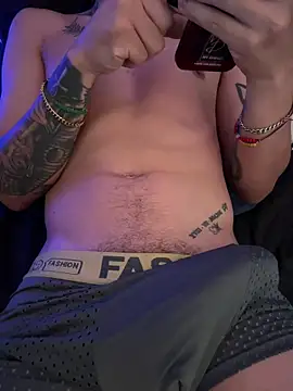 AlphaMasterXxx online show from March 28, 5:25 pm