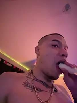 Snapshot of AlphaMasterXxx chatting on March 2, 11:17 am AlphaMasterXxx online show from March 2, 11:17 am