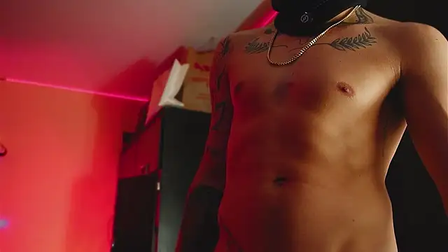 AlphaMasterXxx online show from March 30, 5:42 am