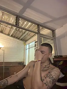 AlphaMasterXxx online show from May 14, 5:48 am