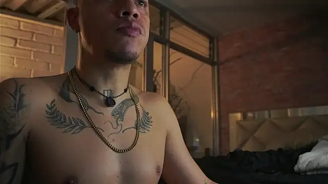 AlphaMasterXxx online show from May 10, 12:47 am
