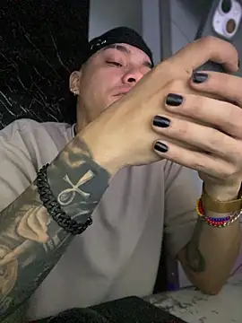 AlphaMasterXxx online show from November 15, 6:06 am