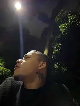 AlphaMasterXxx online show from May 25, 4:01 am