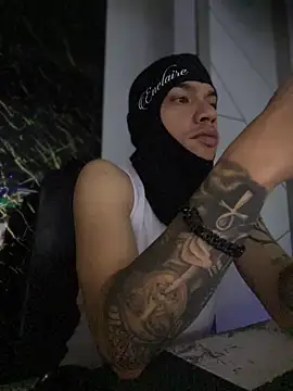 AlphaMasterXxx online show from November 11, 4:40 am