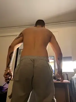 AlphaMasterXxx online show from May 18, 1:28 am