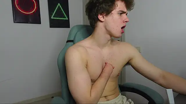 Snapshot of Ricky_Becko chatting on October 6, 1:34 pm Ricky Becko online show from October 6, 1:34 pm