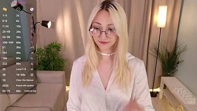 Snapshot of Marry_sharp chatting on November 24, 9:15 pm Marry sharp online show from November 24, 9:15 pm