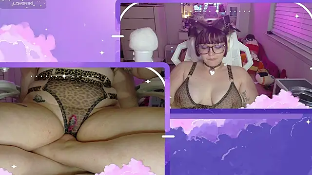 Snapshot of ithuriella chatting on July 18, 1:58 am ithuriella online show from July 18, 1:58 am
