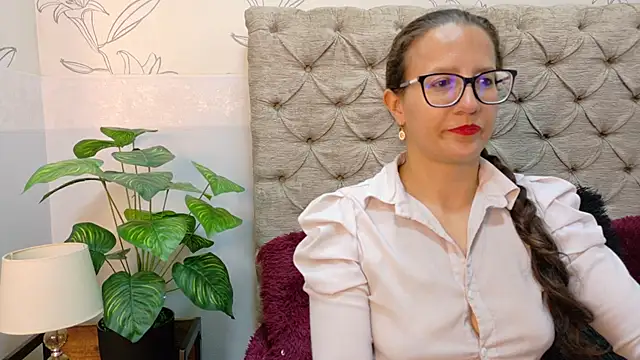 Saraa Marrison  online show from October 15, 12:53 am