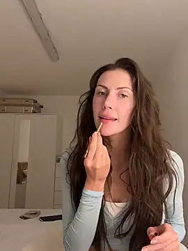 MilaRenee online show from March 15, 9:55 pm