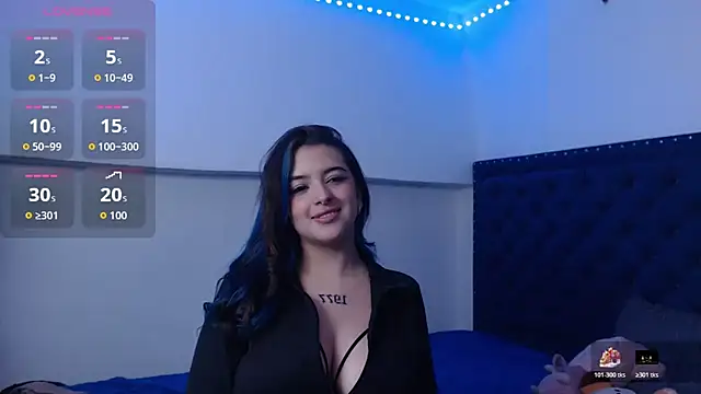 MaviceMur online show from December 4, 10:20 pm