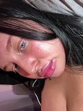 brunetteGirl274 online show from October 2, 8:56 pm